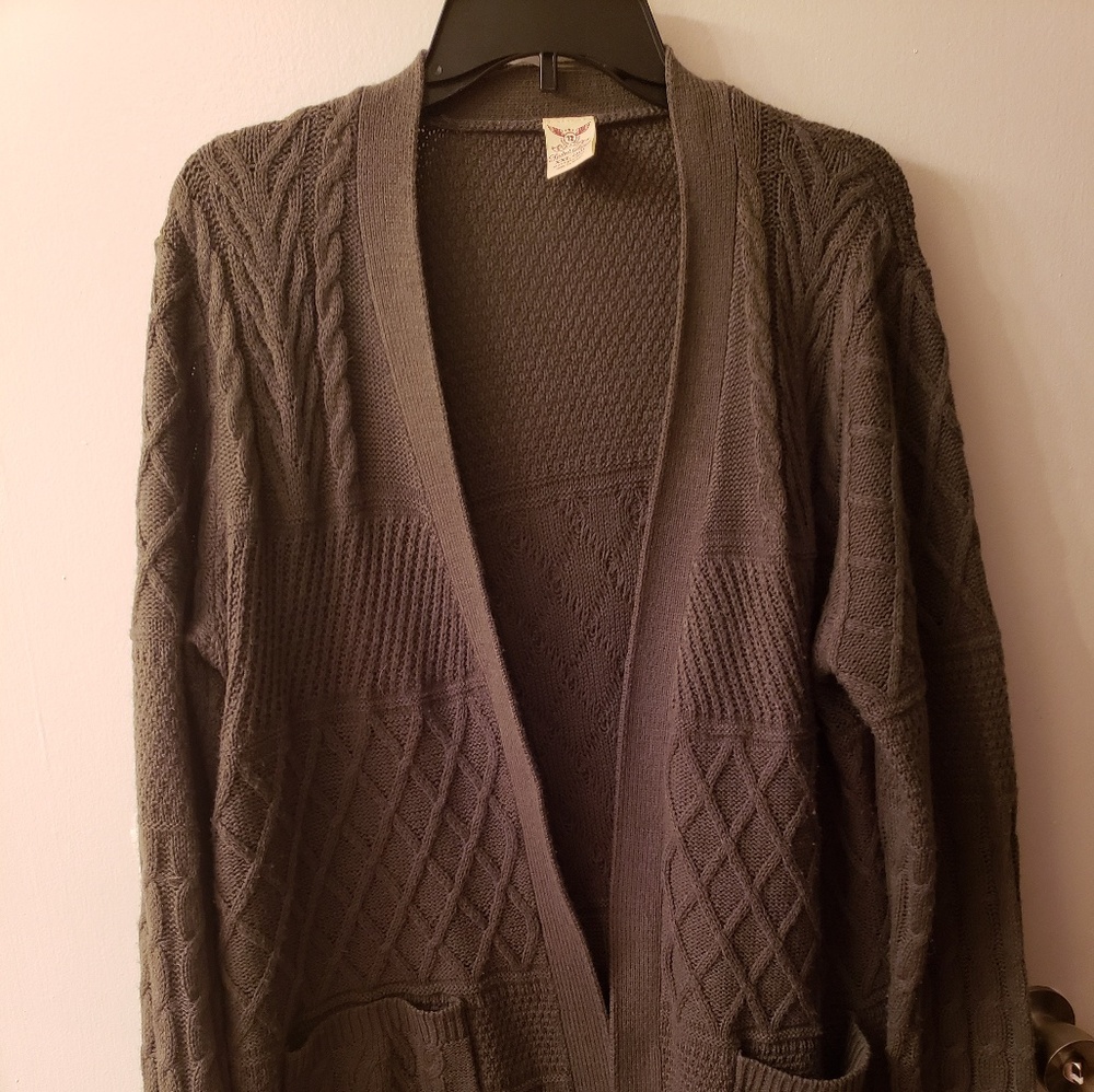 Very cozy cardigan/ sweater